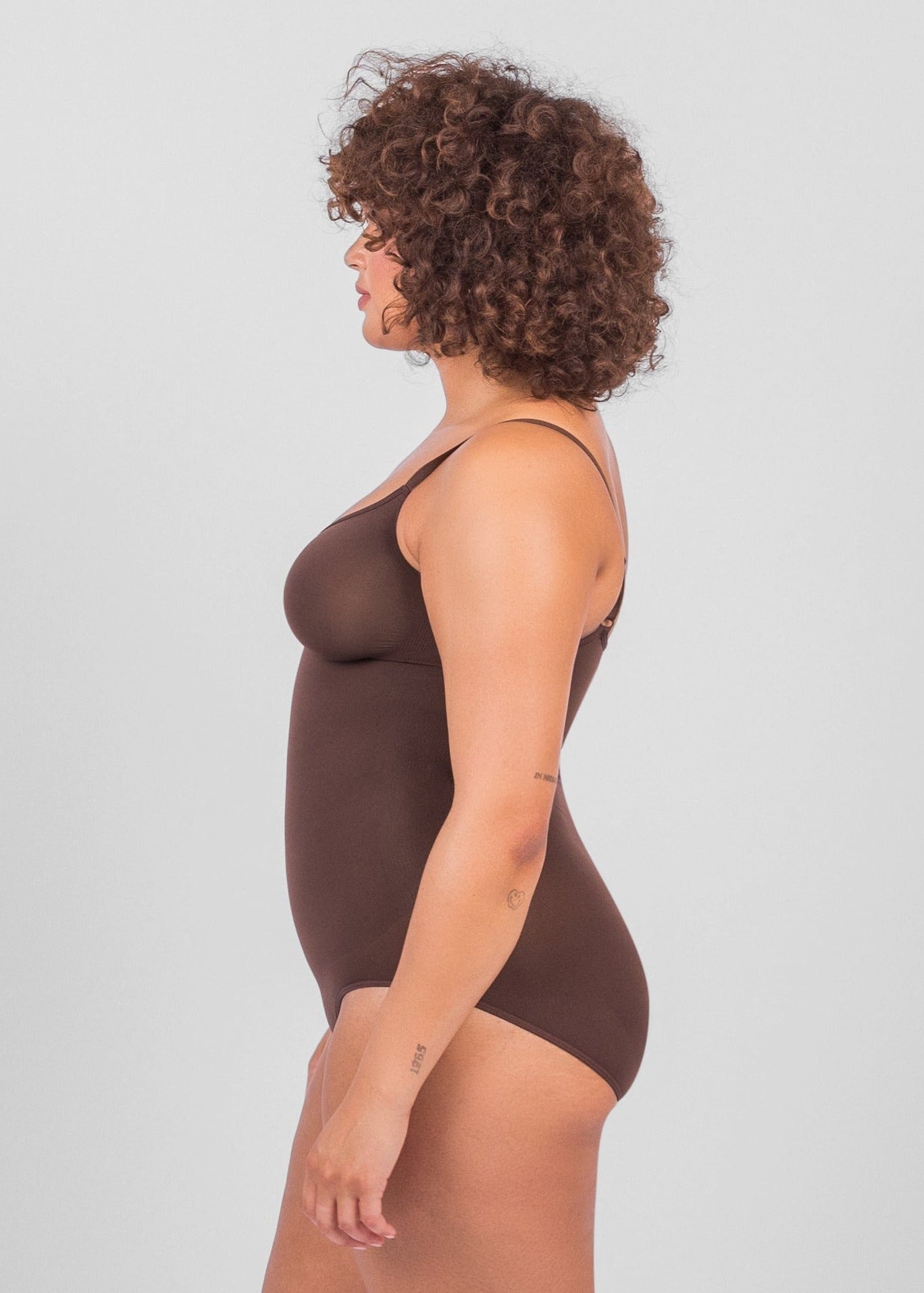 Seamless Shaping Sculpting Bodysuit with Straps